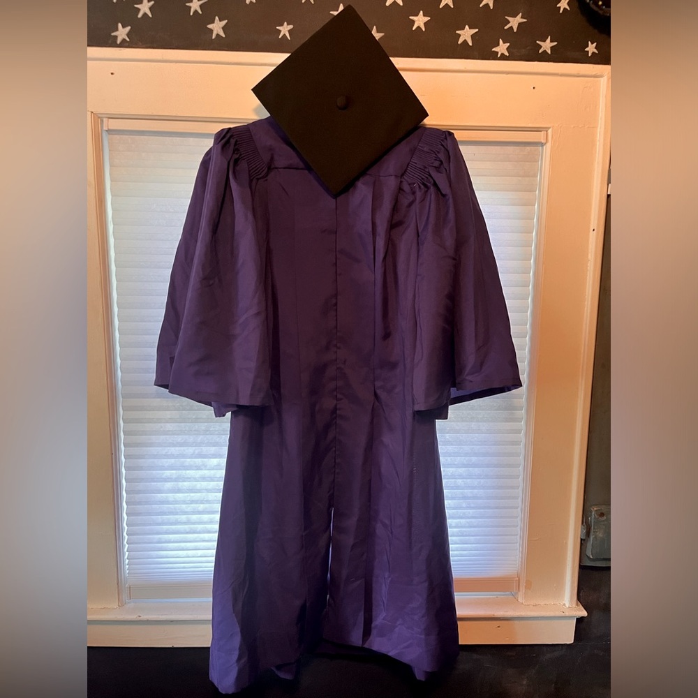 NYU Rory meyers college of nursing regalia cap and gown